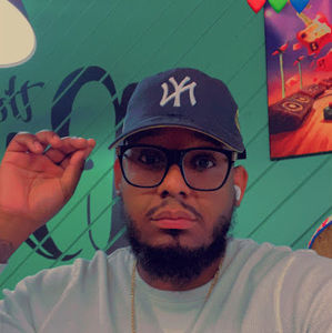 Meet your Posher, Carlos